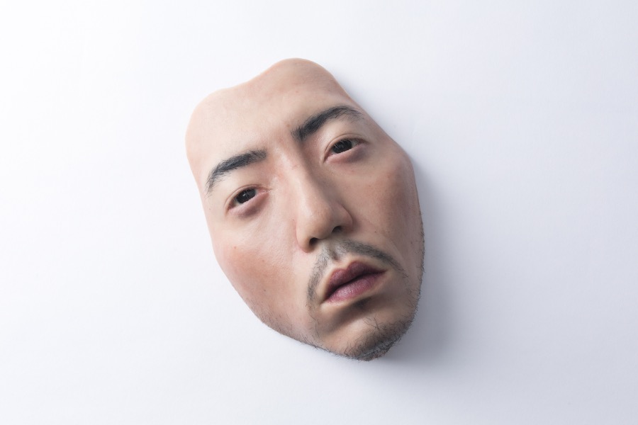シリコン製のリアルな顔のマスク