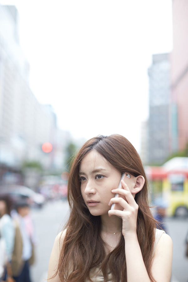 リアルな耳の付いたiPhoneケース